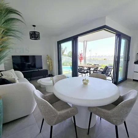 Garden Pacos Фуэнхирола