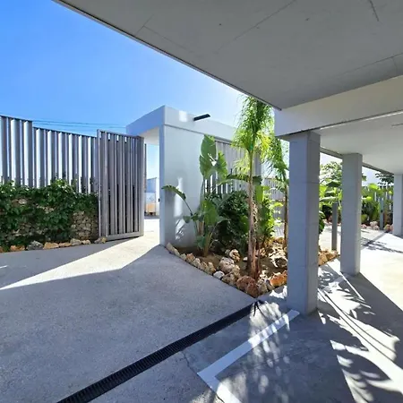 Apartment Garden Pacos